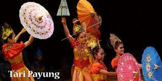 Jaipong merupakan tarian tradisional dari jawa barat, yang biasanya menampilkan penari dengan menggunakan pakaian khas jawa barat yang disebut kebaya, serta diiringi musik tradisional jawa bart yang disebut musik jaipong. 20 Contoh Tari Berpasangan Asal Indonesia Coldeja Blog Seputar Informasi Menarik Unik Dan Bermanfaat