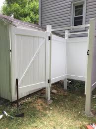 Liquid Sunshine 5 Ft H X 4 Ft W Vinyl Outdoor Shower Fence Stall Kit Unassembled 73024564 The Home Depot Outdoor Shower Outdoor Shower Stall Kits