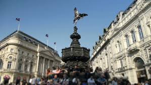Namely that the winged chap that delicately stands there, balanced on one foot, as he shoots his arrow in the direction of the houses of parliament in. Piccadilly Circus Eros Statue Stock Footage Video 100 Royalty Free 4036693 Shutterstock