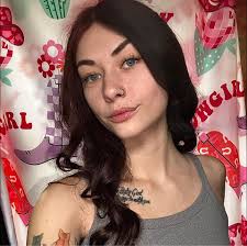 Conner is a sweet angel baby. Demi & Brett are both evil and weird  attention seekers. Zac is finally manning tf up and I love him for it. I  honestly think Jessie