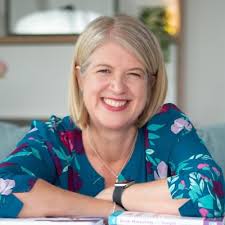 Whilst many friends may be celebrating the lionesses winning the football  (they did well by the way!), I'm celebrating my eldest niece winning Ballet  Dancer of the Year in the All England