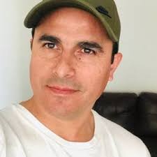 Rolando Quiñones (@roloqf)