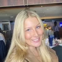 2500+ perfiles de «Annabelle»