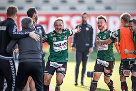 De ploeg speelt haar thuiswedstrijden in de keine sorgen arena , een stadion met een capaciteit van 7.680. Sv Guntamatic Ried Sichert Sich Klassenerhalt News
