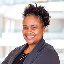 Tammy Warren's Instagram, Twitter & Facebook