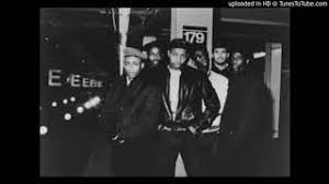 She Watch Channel Zero Von Public Enemy Laut De Song