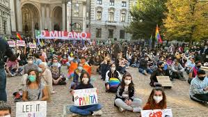 Milano scende in piazza per il ddl zan. Milano Manifestazione In Piazza Scala Per Chiedere Approvazione Legge Zan Contro Omofobia E Transfobia