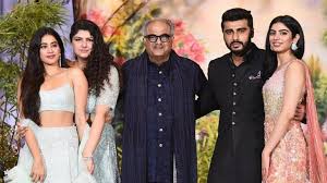 Arjun Kapoor On Flying To Boney Kapoor After Sridevi S Death Even My Mom Would Have Wanted It Movies News On the eve of the late actor's death anniversary, daughter janhvi kapoor shared a picture of two pairs of hands, probably of her sitting in sridevi's lap.