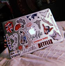 Cara membuat stiker menggunakan printer biasa, stiker berkelas + cara print yang benar. Menempel Stiker Di Laptop Ternyata Berdampak Buruk Untuk Keamanan Privasi Kamu Cakapcakap