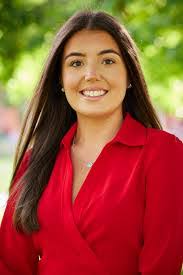 Isabel Kerr's Instagram, Twitter & Facebook