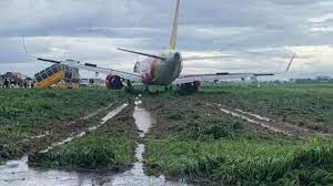 Máy bay lệch đường băng sân bay tân sơn nhất: San Bay Tan SÆ¡n Nháº¥t Ä'ong Cá»­a Do May Bay Vietjet Tráº­t Ä'Æ°á»ng BÄƒng Youtube