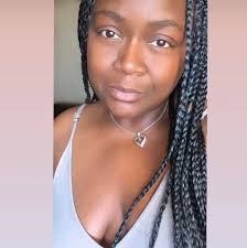 I Love Madison Reed .. The color I used is Parma Black