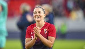 Vilde bøe risa (born 13 july 1995) is a norwegian footballer who plays as a centre midfield for the norway national team. Sport Fotball Vilde Boe Risa Naermer Seg Manchester United