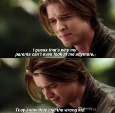 Why I Think Wren Kingston is Charles DiLaurentis-...