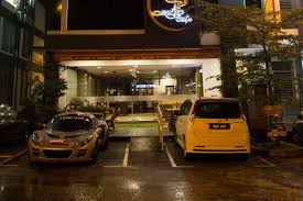 Es bietet ein romantisches umfeld und viele annehmlichkeiten, die ihren aufenthalt noch angenehmer machen werden. Book Orkid Inn Mahkota Cheras In Cheras Hotels Com