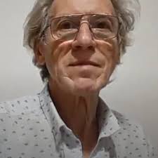 Buen día. No quiero perder tu tiempo, sólo quiero hacerte una pregunta  rápida. ¿Está casado?