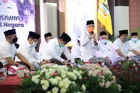 Check spelling or type a new query. Ganjar Pranowo Hadiri Acara Istighosah Di Gedung Bhakti Transrakyat