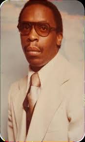 Avery Riggs's Instagram, Twitter & Facebook