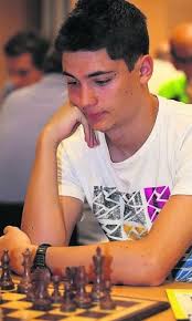 El gran maestro Del Río repite victoria en Candás