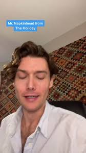 Don’t smoke 🚭❤️ #comedy #comedyvideo #impression #judelaw #theholiday  #christmas #fyp #foryou #foryoupage #tiktokcomedy #christmas