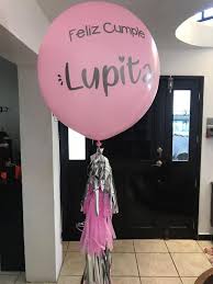 Sé que te gusta búnbury, así que no encontré mejor regalo que adaptar una canción suya, sólo para ti, una melodía para ti en tu día con todo mi cariño dentro de esta canción. Facebook