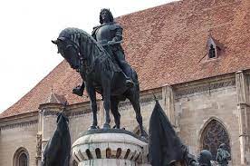 Ruine romane, statuia matei corvin si biserica sf. Statuia Lui Matei Corvin Cluj Travel