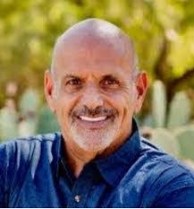 Arif Surmen's Instagram, Twitter & Facebook