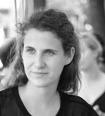 94', Fiktion, CH-Deutsch, Spanisch, Serbisch Abrakadabra Films AG, 2020  www.outside-thebox.ch JETZT IM KINO! Liebe Karin Dein