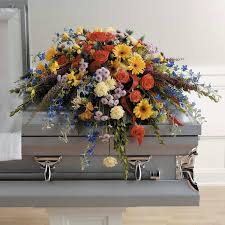 The best casket flowers for men are those that you choose personally for your loved one. Colorful Memories Casket Spray In Belfair Wa Maddy S Old Town Flowers