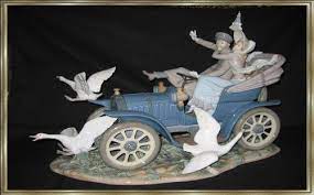 Lladro 1375 Car In Trouble Lladro Art Pottery