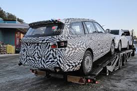 The 2021 aurus komendant is a luxury suv designed and built by russian company aurus. Aurus Komendant Suv Spied Looks Like A Fake Rolls Rolls Cullinan Autoevolution