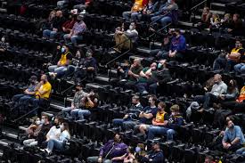 Select events from the utah jazz nba schedule/dates below. Jazz To Allow Courtside Fans For First Time This Season As Vivint Arena Capacity Increases Again Ksl Com