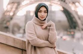 Dalam tayangan silet 10 april 2013, andi arsyil diwawancara oleh tim silet mengenai kedekatannya dengan citra kirana. Bros Mungil Hingga Cincin 5 Aksesoris Citra Kirana Ini Harganya Fantastis Dewiku Com
