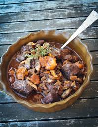 Wildschweingulasch Rezept Mit Pfifferlingen Gulasch Hackfleisch Rezept Rezepte