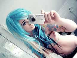 Emo girl hair is all about contrasts between dark and light, innocent and mischievous. Bibi Barbaric Emo Scene Girl Blue Turquoise Hair Style Cur Flickr