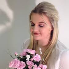 Summer Maynard (@summersophiamua)