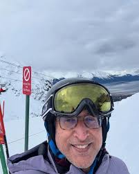 Alaskan women have an expression. "The odds are good for finding a man in  Alaska, but the odds are equally good that that man will be odd".