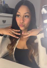 Salon for curly gray hair in Lee's Summit?