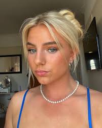 Millie Stennett Showjumping...