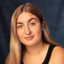 Ro Kelly (@RoKellyActor)