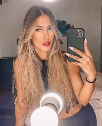 Sonhei que eu tava indo pra casa da gabi brandt brincar com o davi. Gabi Brandt Curtain Bangs Bardot Bangs Bangs