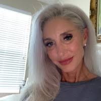 9 "Traci Lea" profiles