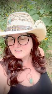 He’s at it again!! Nearly had a heart attack! , #findthefayetti  #bluemulewines #bluemulefayetti