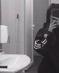 اكسبلور صور افتار افتارات رمزيات رمزيات بنات ستوريات سنابات صور بنات بنات اسئلة ستوري Adidas Jacket Mirror Selfie Athletic Jacket