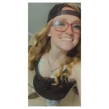 Carlene Hendrix's Instagram, Twitter & Facebook