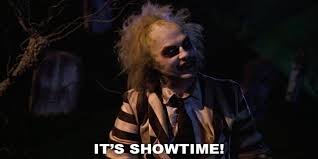 Beetlejuice, de un delirante humor negro, fue un gran éxito en el año de su estreno, recaudando hasta 73 millones de dólares tan sólo en estados unidos. Beetlejuice Gifs Tenor
