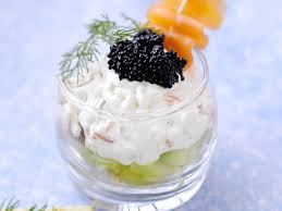 Verrine Semi Croquante Au Concombre Et Chantilly Au Saumon Recette Recettes De Cuisine Recette Verrine Recette Aperitif