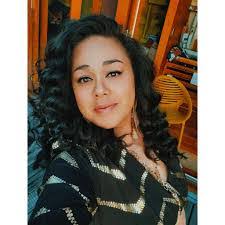 Monique Bray's Instagram, Twitter & Facebook