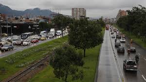 Como de costumbre, los servicios esenciales de salud (incluyendo vacunación), seguridad, transporte, producción y comercialización de. Toque De Queda En Bogota Hay Medidas Restrictivas Este 12 De Abril