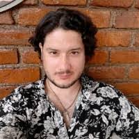 Carlos Arancibia's Instagram, Twitter & Facebook